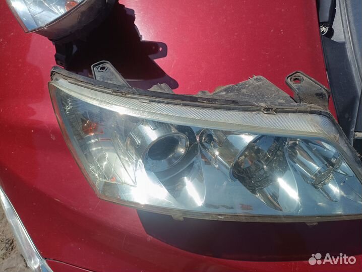 Правая фара Geely Emgrand EC7