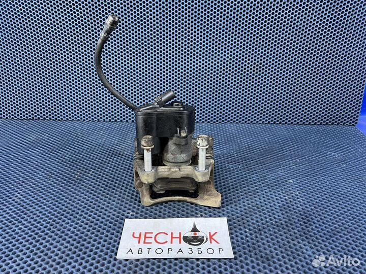 Суппорт задний левый Tiguan Passat Audi Q3