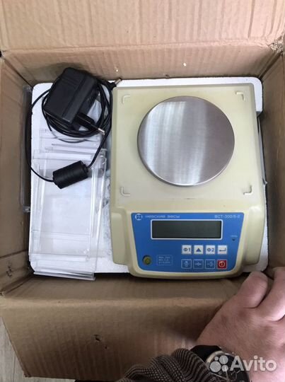 Настольные весы Massa-K