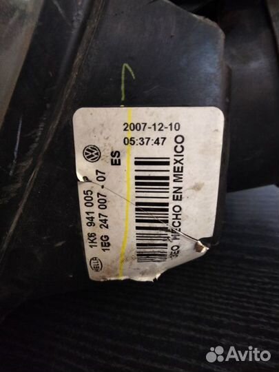 Фара левая Volkswagen Jetta 5