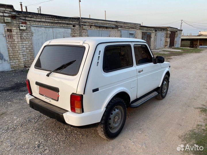 LADA 4x4 (Нива) 1.7 МТ, 2002, 200 000 км