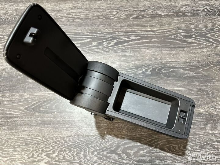 Подлокотник кожа polo LB rapid NEW