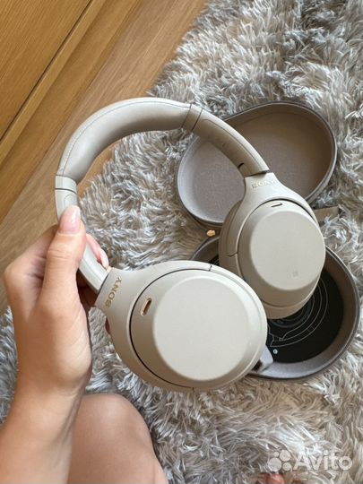 Наушники Sony WH-1000XM4