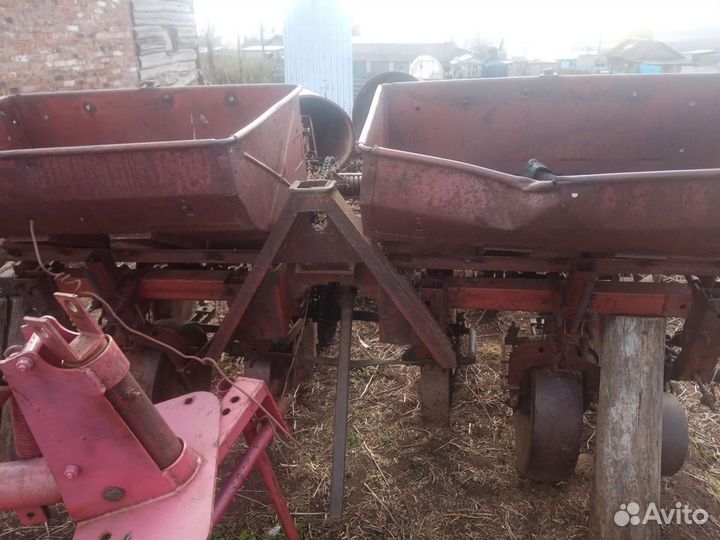 Продам картофеле сажалку, окучник