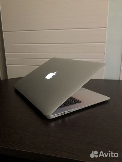 Apple MacBook Air 13 A1466 2014