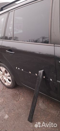 Дверь задняя правая Гранд Пикассо в сборе