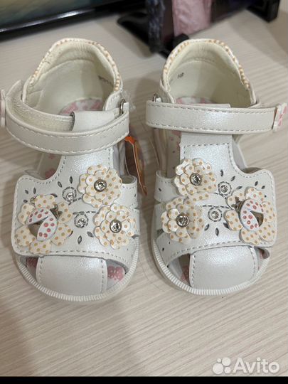 Босоножки для девочки