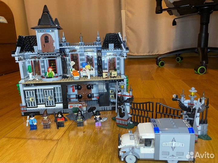 Lego 10937 Arkham Asylum Breakout