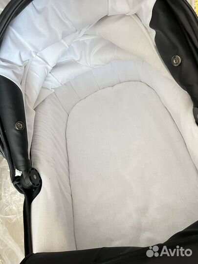 Детская коляска 3 в 1