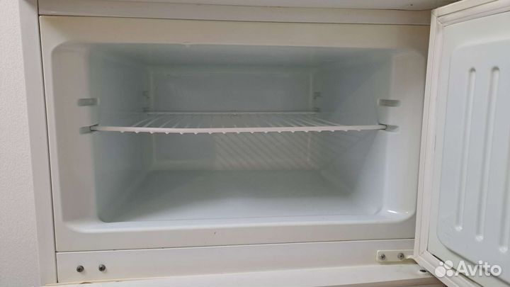 Холодильник Stinol