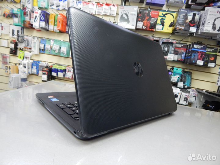 Ноутбук HP i3 5005 8gb Radeon R5 M330 2gb SSD