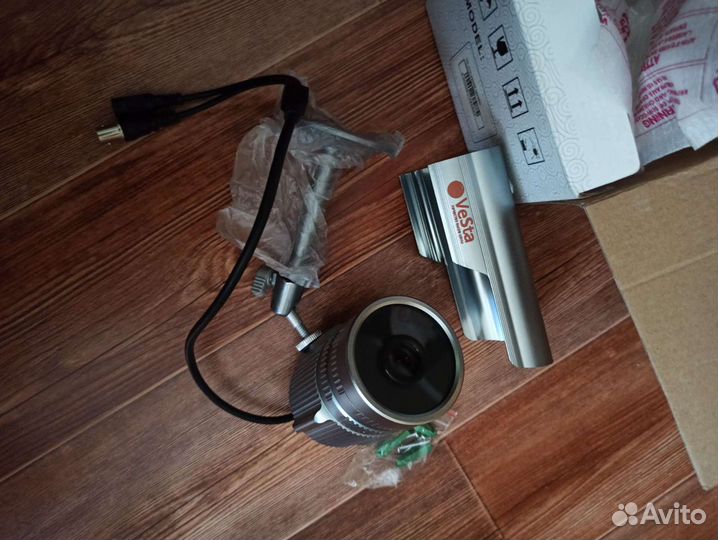 Цилиндрический уличный муляж камеры видеонаблюдени