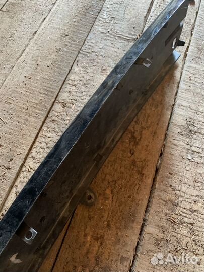 Накладка переднего бампера ford kuga