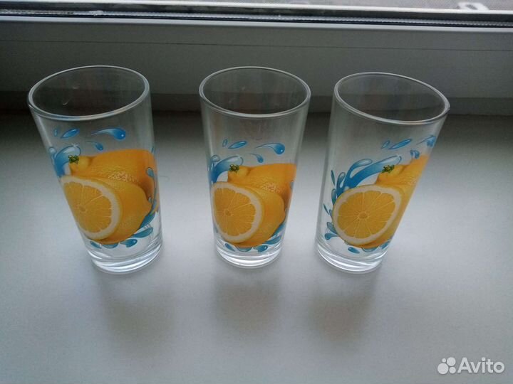 Стеклянные стаканы