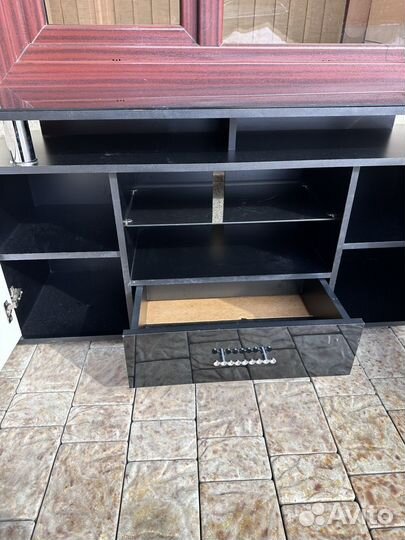 Подставка для телевизора