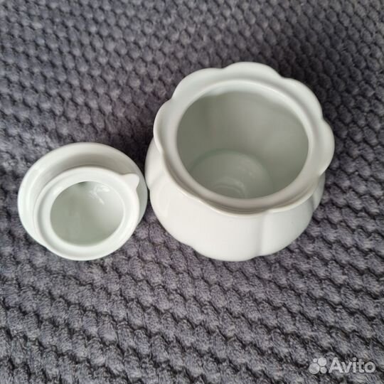 Сахарница белая