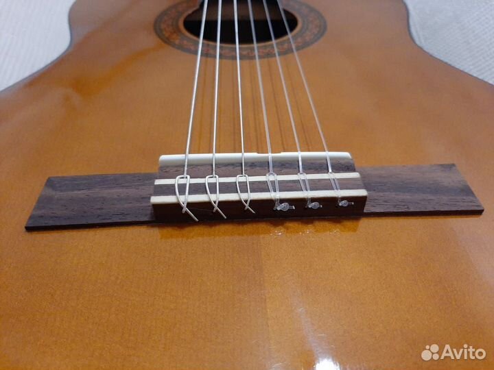 Классическая гитара yamaha c40