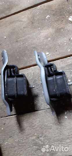 Подушки двигателя субару