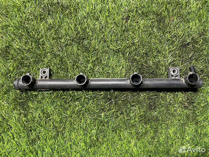 Рейка топливная (рампа) Renault Duster