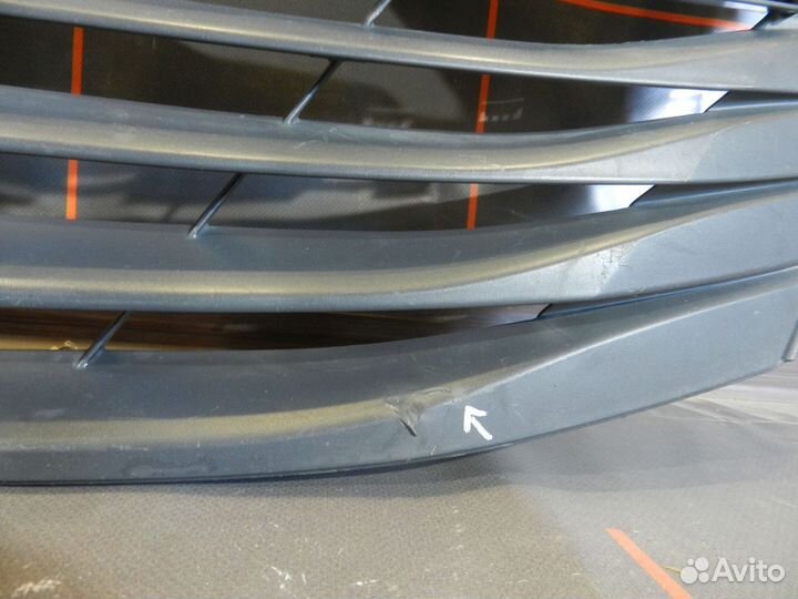 Решетка радиатора - Renault Logan 1