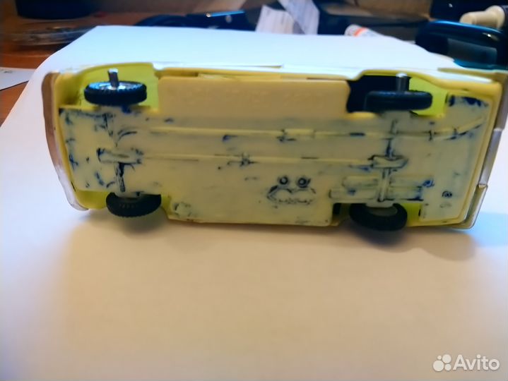 Различные модели автомобилей 80-е годы