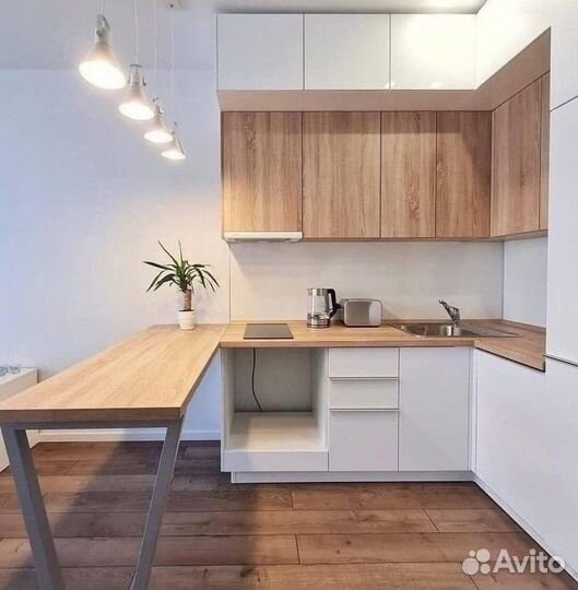 Кухня угловая для студии под заказ