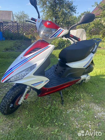 Скутер vento corsa