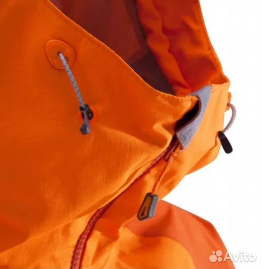 Водонепроницаемая куртка S новая