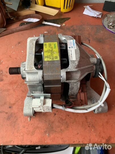 Двигататель стиральной машины