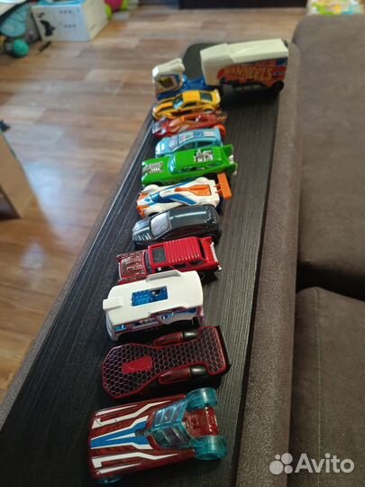 Машинки hot wheels