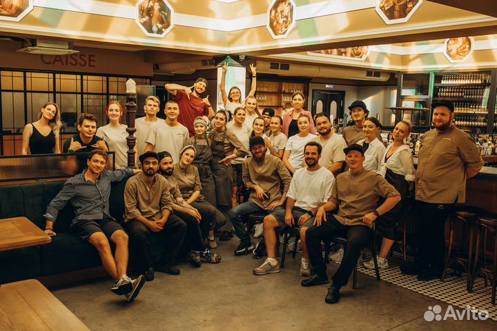 Хостес в ресторан