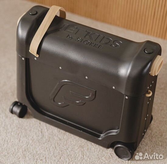 Прокат чемодана jetkids stokke