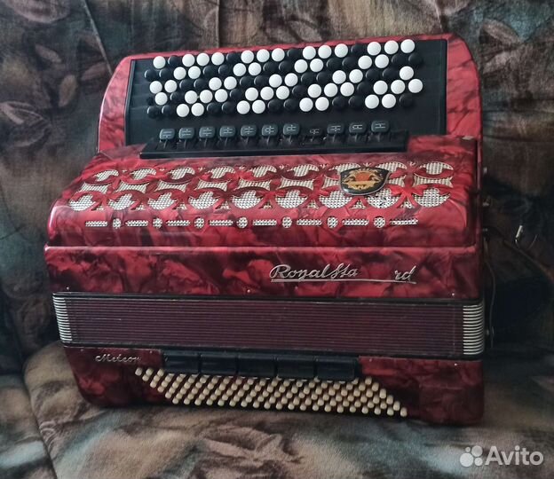 Баян Royal Standard красный