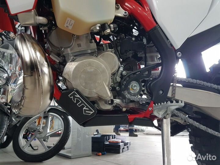 Защита картера и прогрессии GasGas EC 250 300 Husq