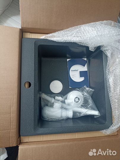 Кухонная мойка новая