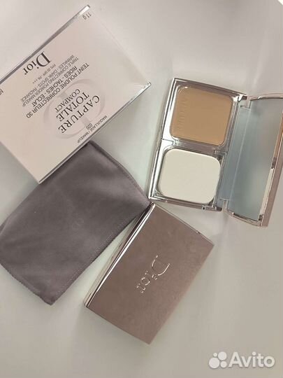 Пудра Dior Capture Totale