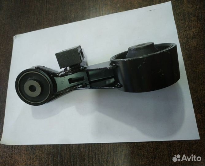 Подушка двигателя Тойота Камри 11-18 2.5