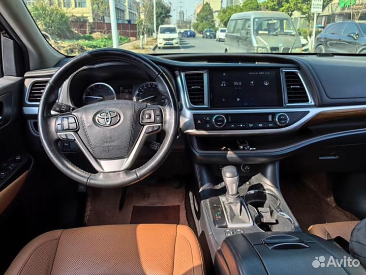 Toyota Highlander 2.0 AT, 2021, 41 925 км