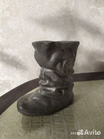 Продам Сапог Бродень Касли чугун СССР карандашница