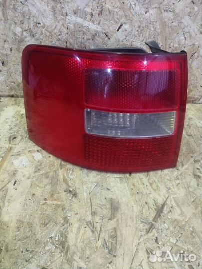 Фонарь левый Audi A6 C5 allroad