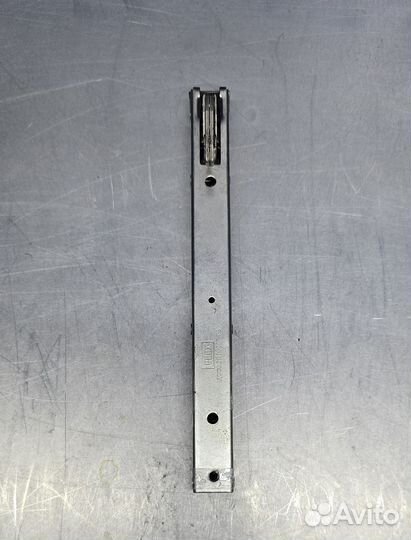 Петля двери духового шкафа Cameron 2006201020785