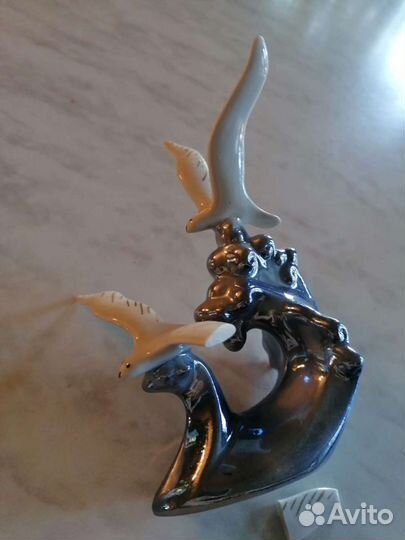 Статуэтка старинная. ссср. Откололся кончик крыла