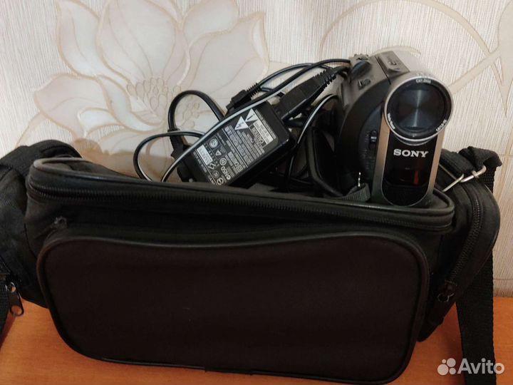 Видеокамера sony DCR HC52E