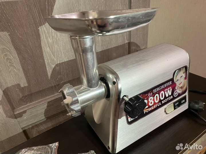 Мясорубка электрическая Berghoffer 2800W Б/у