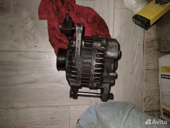 Генератор на lancer 1998г. Рабочий контрактный