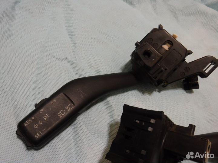 Подрулевой переключатель правый Golf 5 Гольф Jetta