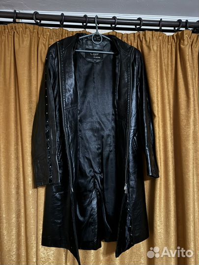 Кожаный плащ женский