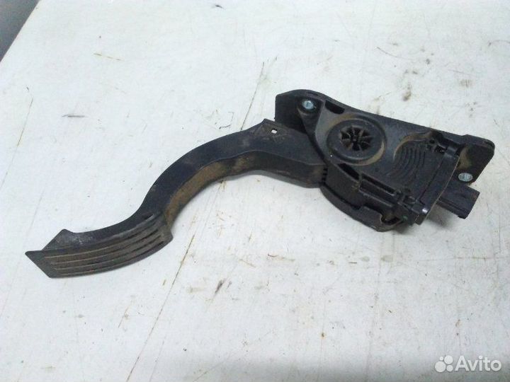 Педаль газа Ford Focus 3 2011