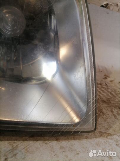 Фара правая Hyundai Matrix