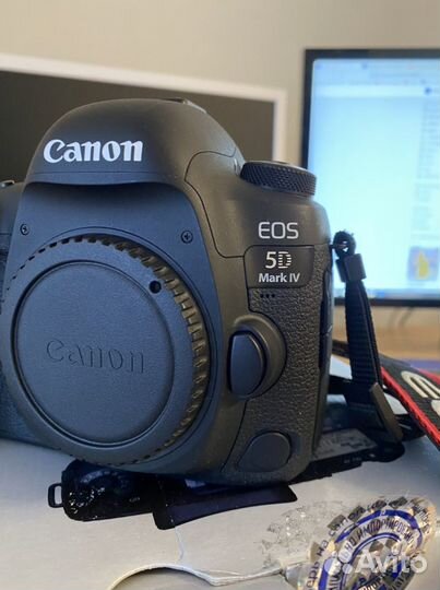 Зеркальный фотоаппарат Canon 5d mark 4